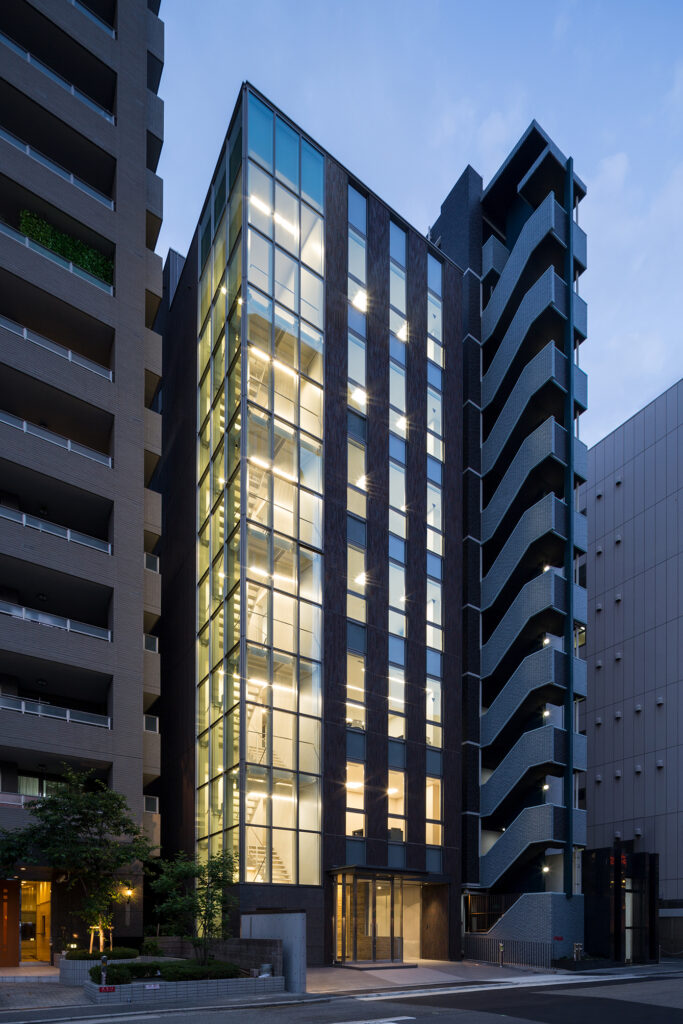 02 北西面外観 夜景