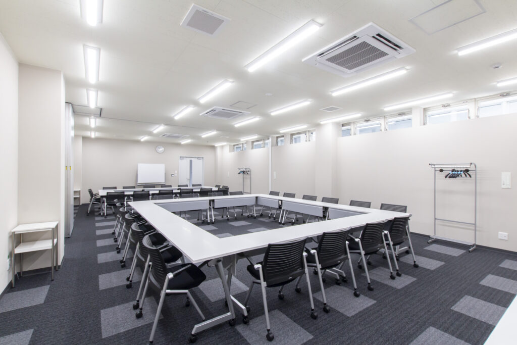 2008東大阪市機械団地組合会館_2F理事会室・中会議室_IMG_7893